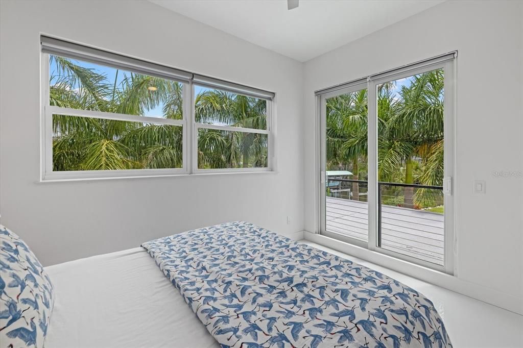 For Sale: $1,195,000 (3 beds, 3 baths, 2091 Square Feet)