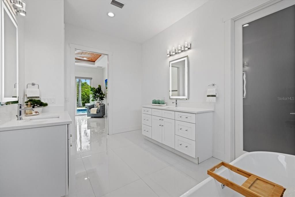 For Sale: $1,195,000 (3 beds, 3 baths, 2091 Square Feet)