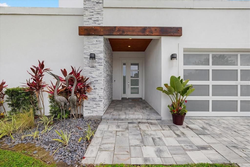 For Sale: $1,195,000 (3 beds, 3 baths, 2091 Square Feet)