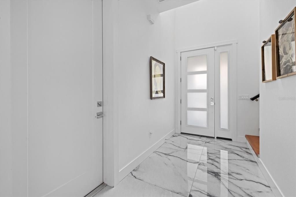 For Sale: $1,195,000 (3 beds, 3 baths, 2091 Square Feet)