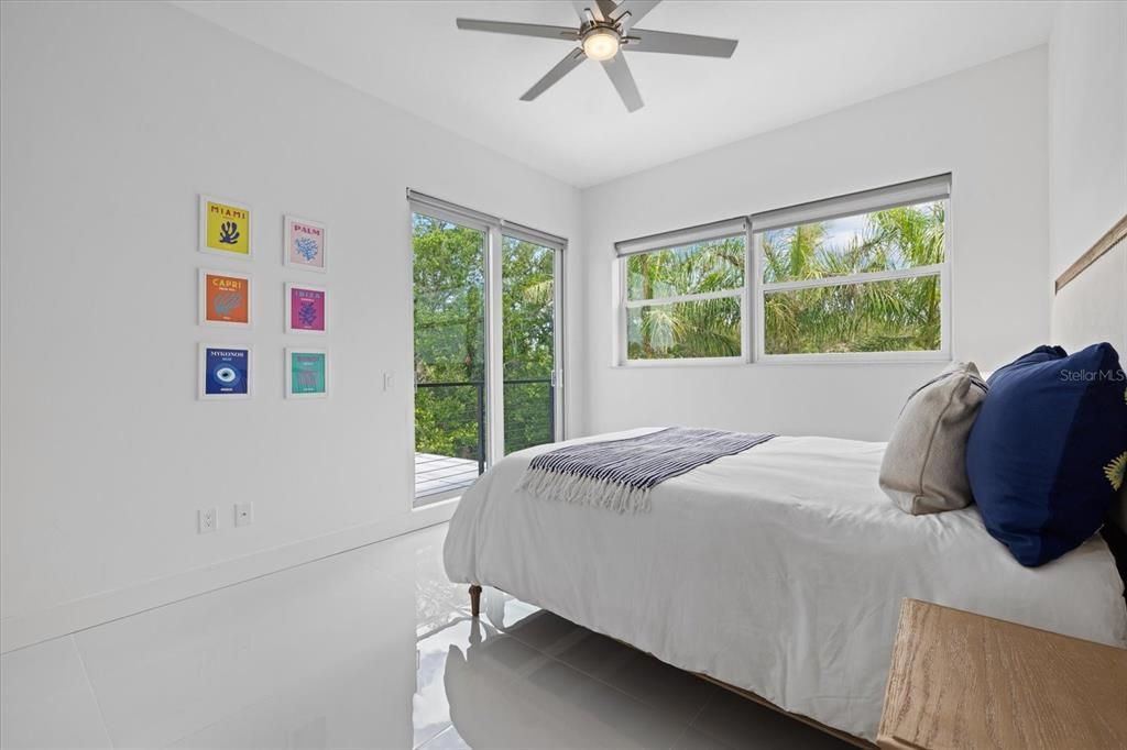 For Sale: $1,195,000 (3 beds, 3 baths, 2091 Square Feet)