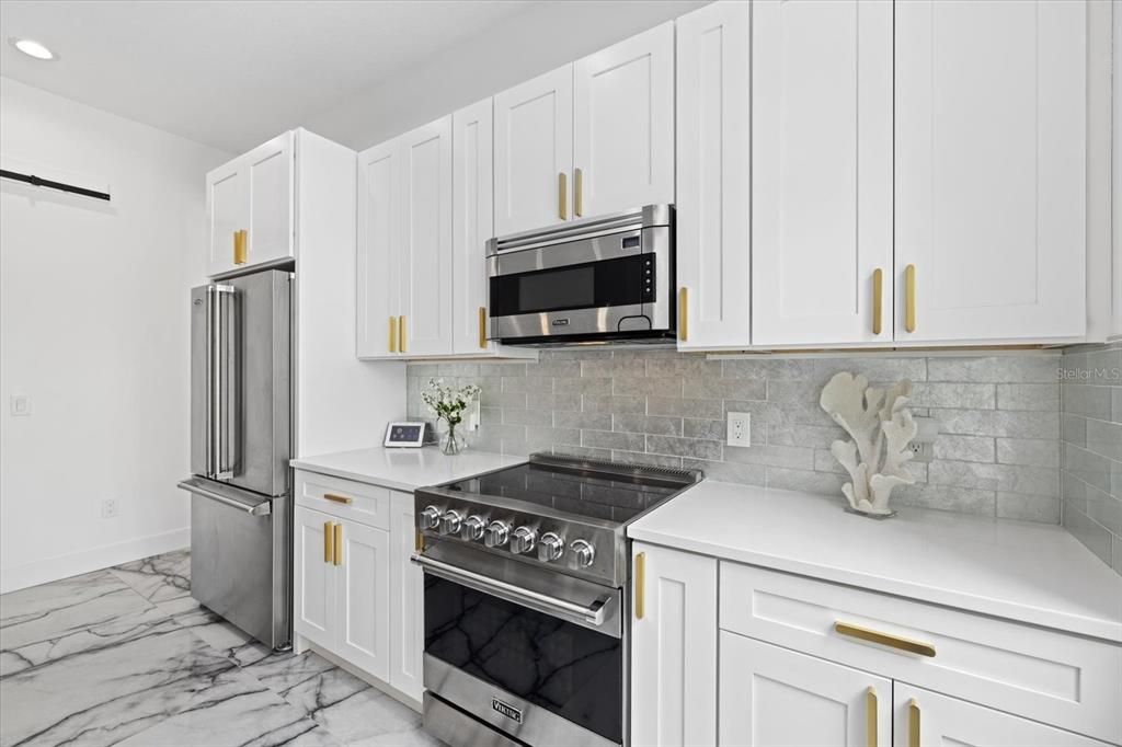 For Sale: $1,195,000 (3 beds, 3 baths, 2091 Square Feet)
