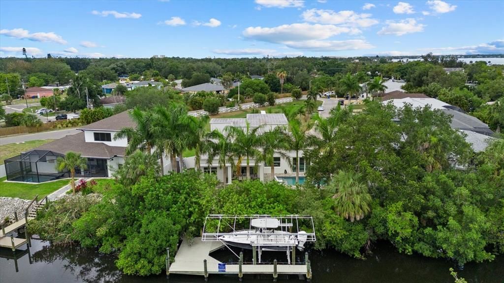 For Sale: $1,195,000 (3 beds, 3 baths, 2091 Square Feet)