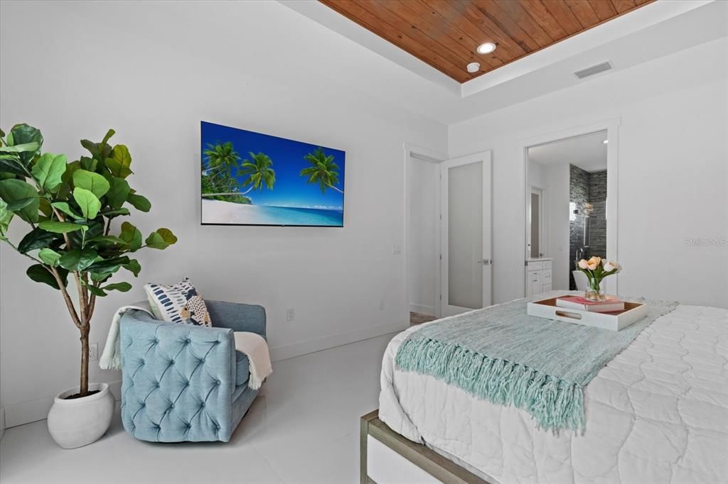 For Sale: $1,195,000 (3 beds, 3 baths, 2091 Square Feet)