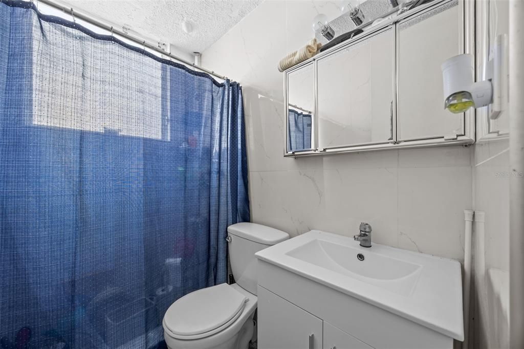 For Sale: $195,000 (1 beds, 1 baths, 326 Square Feet)