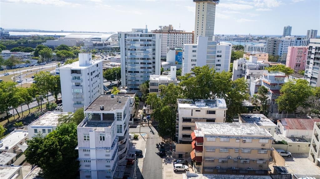 For Sale: $195,000 (1 beds, 1 baths, 326 Square Feet)