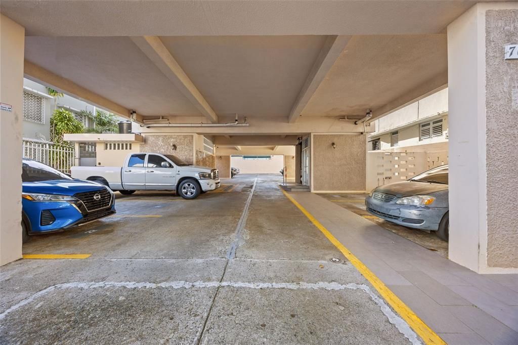 For Sale: $195,000 (1 beds, 1 baths, 326 Square Feet)
