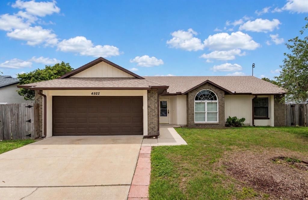 Active With Contract: $349,000 (3 beds, 2 baths, 1268 Square Feet)