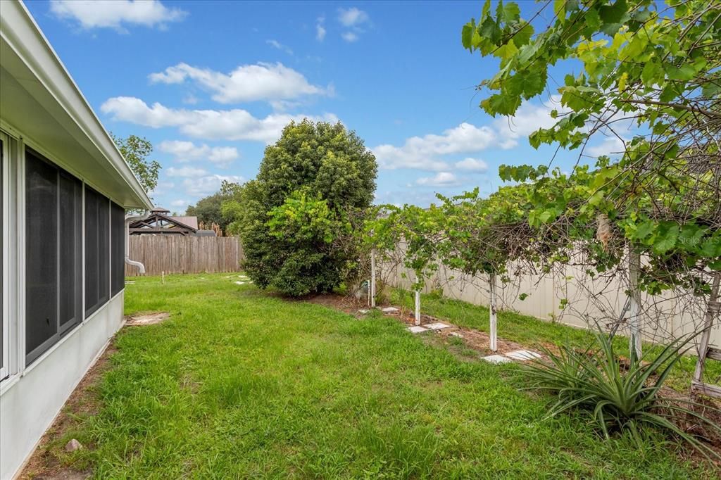 Active With Contract: $349,000 (3 beds, 2 baths, 1268 Square Feet)
