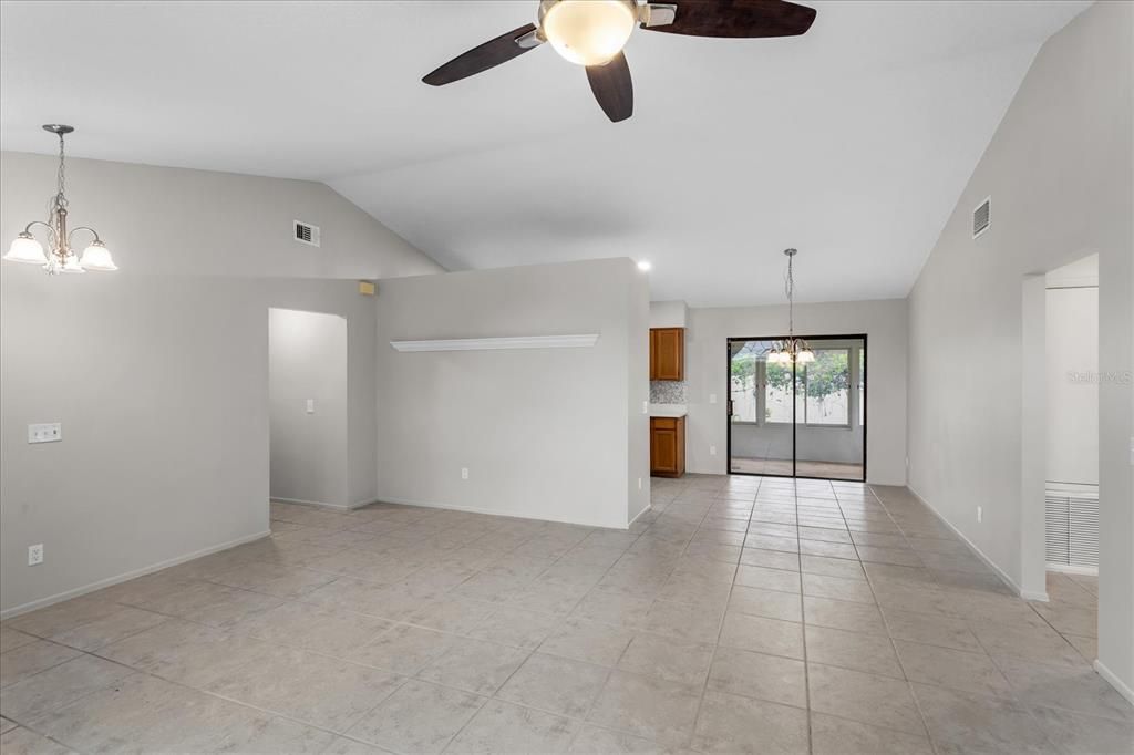 Active With Contract: $349,000 (3 beds, 2 baths, 1268 Square Feet)