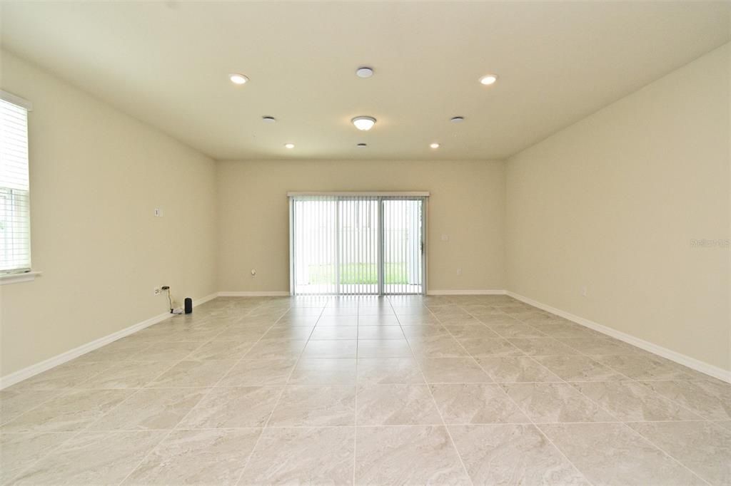 В аренду: $2,495 (3 спален, 2 ванн, 1782 Квадратных фут)