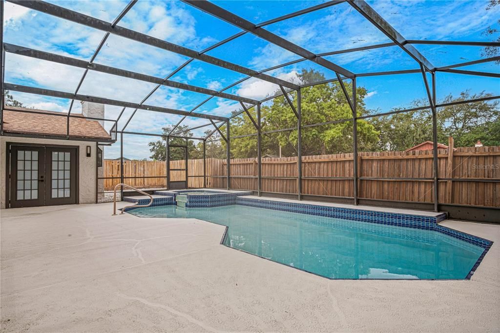 For Sale: $450,000 (4 beds, 3 baths, 1597 Square Feet)