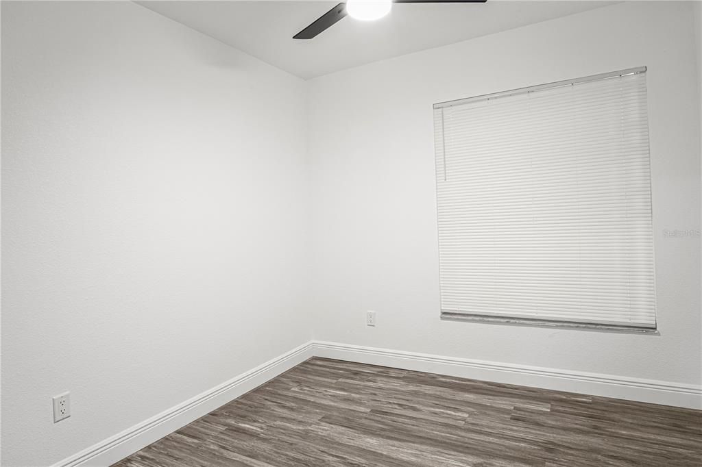 For Sale: $450,000 (4 beds, 3 baths, 1597 Square Feet)