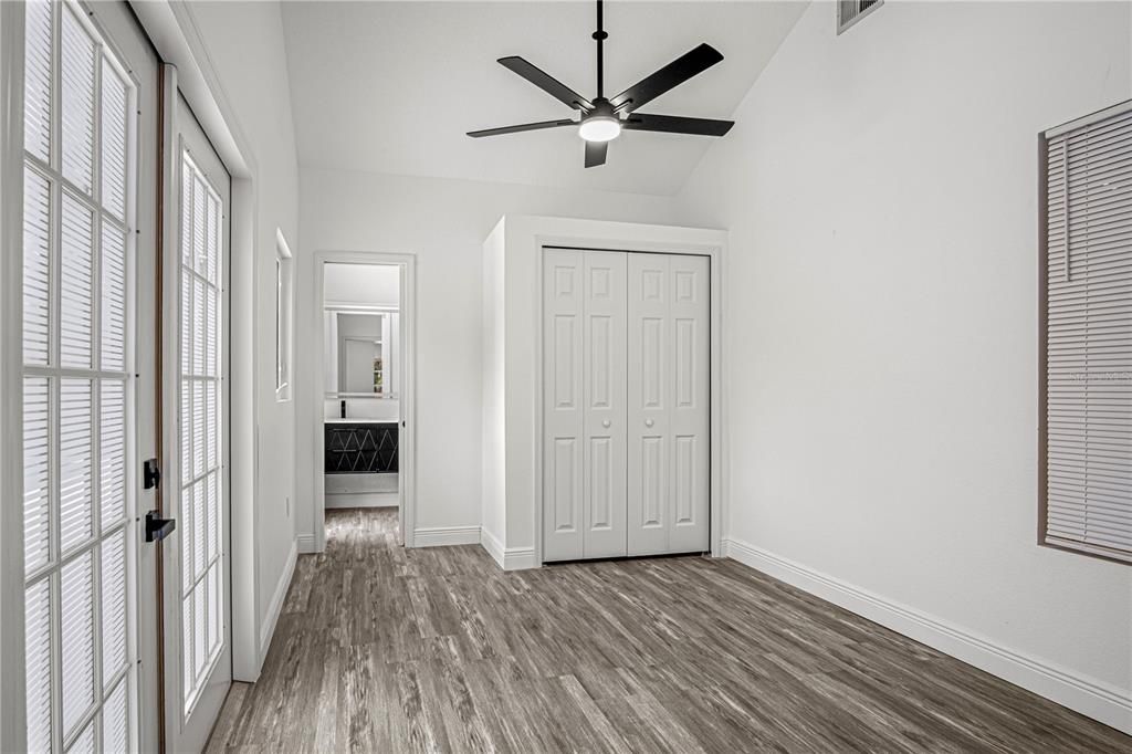 For Sale: $450,000 (4 beds, 3 baths, 1597 Square Feet)