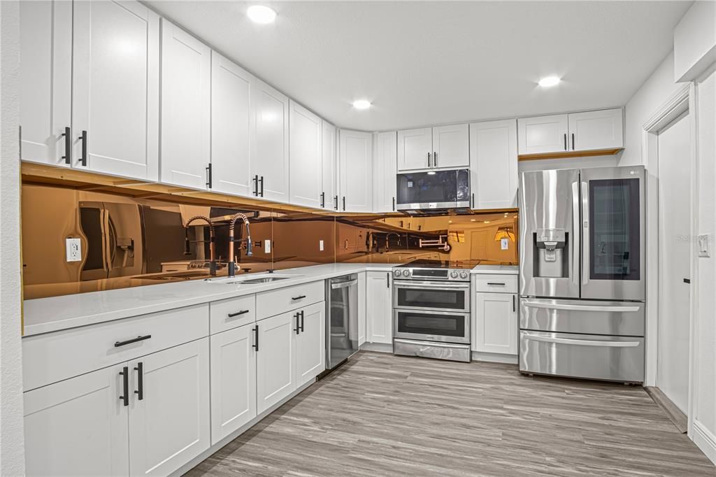 For Sale: $450,000 (4 beds, 3 baths, 1597 Square Feet)