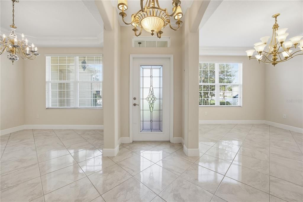 For Sale: $670,000 (3 beds, 2 baths, 2404 Square Feet)