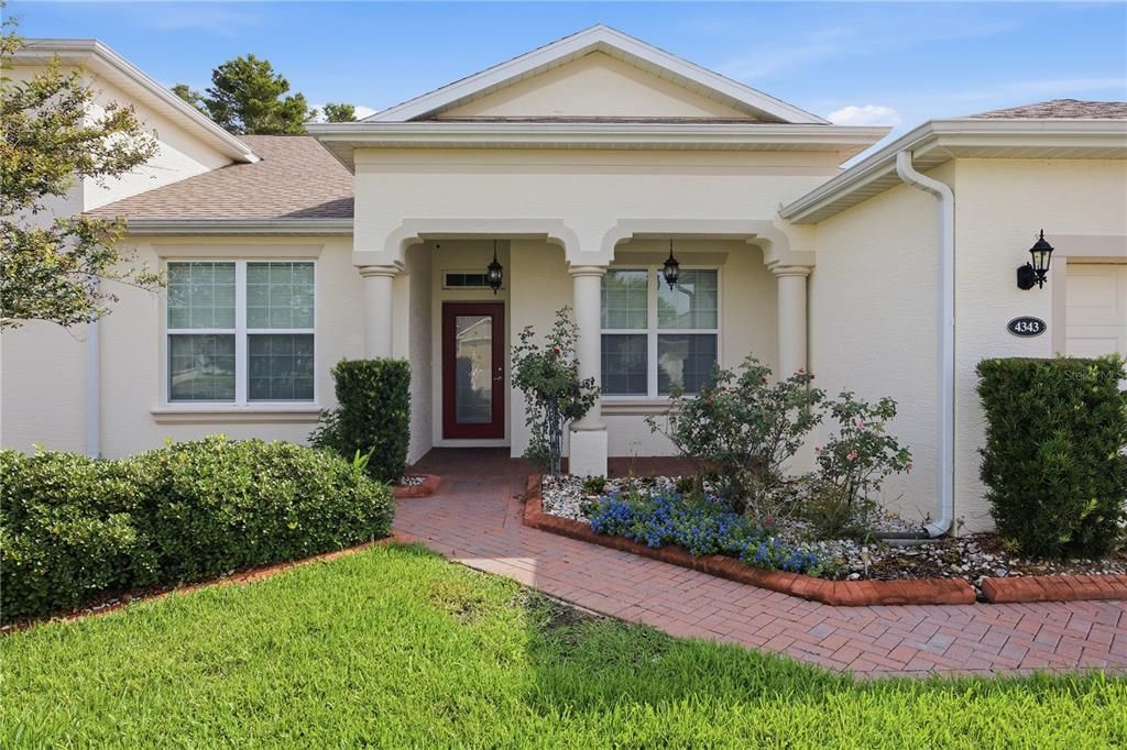 For Sale: $670,000 (3 beds, 2 baths, 2404 Square Feet)