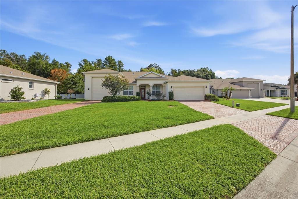 For Sale: $670,000 (3 beds, 2 baths, 2404 Square Feet)