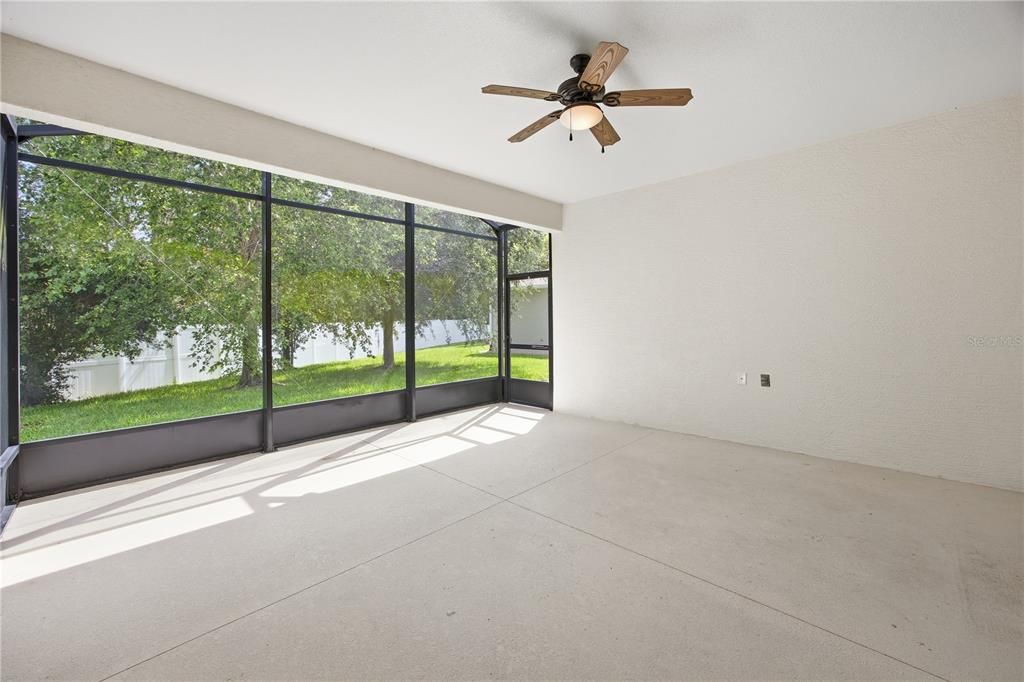 For Sale: $670,000 (3 beds, 2 baths, 2404 Square Feet)