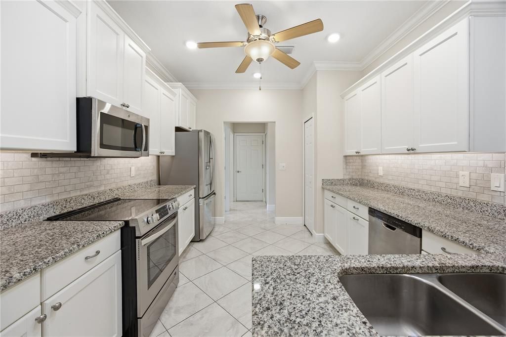 For Sale: $670,000 (3 beds, 2 baths, 2404 Square Feet)