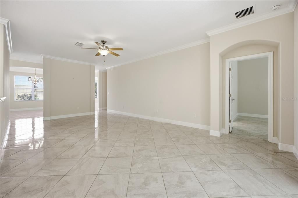For Sale: $670,000 (3 beds, 2 baths, 2404 Square Feet)