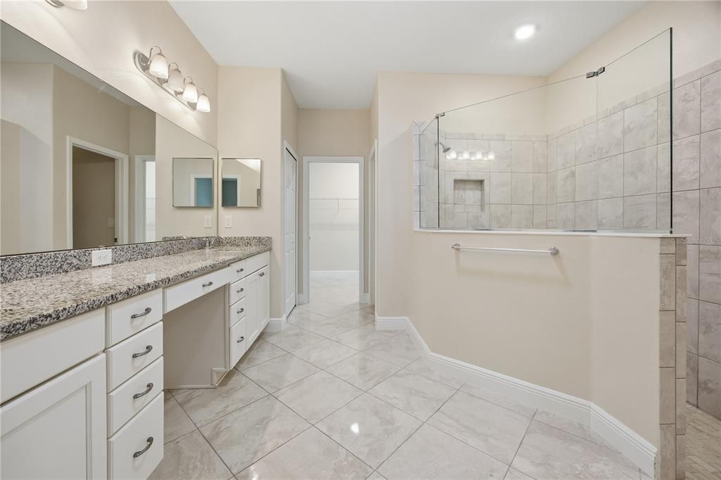 For Sale: $670,000 (3 beds, 2 baths, 2404 Square Feet)