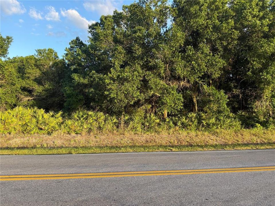 На продажу: $35,000 (0.58 acres)
