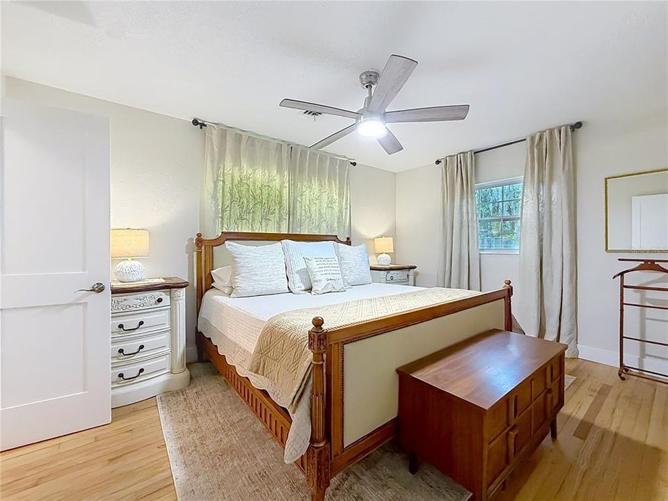 For Sale: $375,000 (3 beds, 2 baths, 1716 Square Feet)