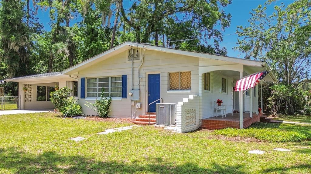 For Sale: $375,000 (3 beds, 2 baths, 1716 Square Feet)