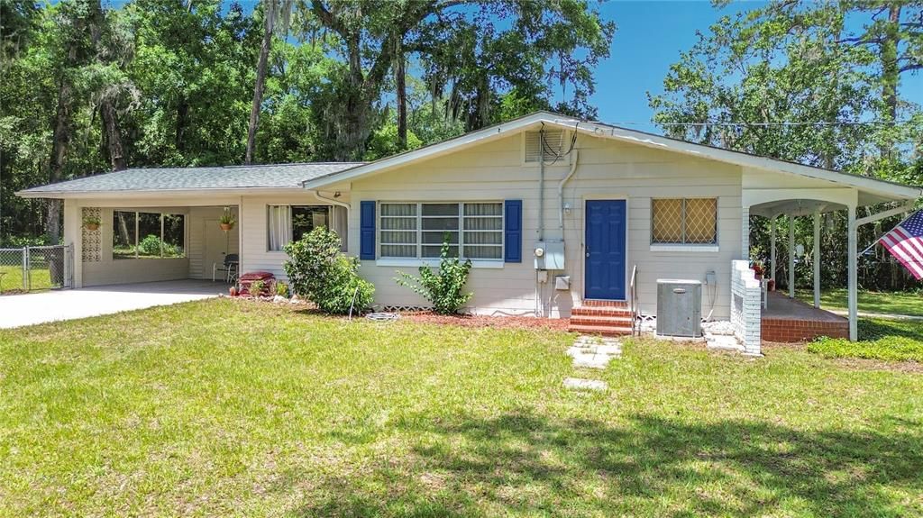 For Sale: $375,000 (3 beds, 2 baths, 1716 Square Feet)