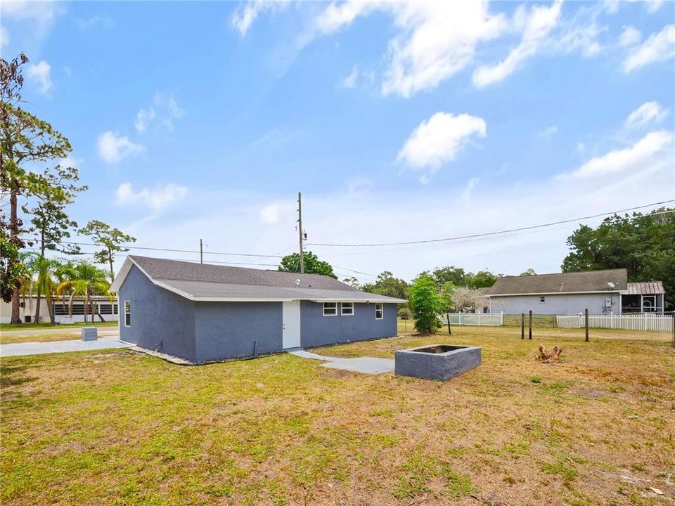 For Sale: $309,999 (3 beds, 2 baths, 1175 Square Feet)