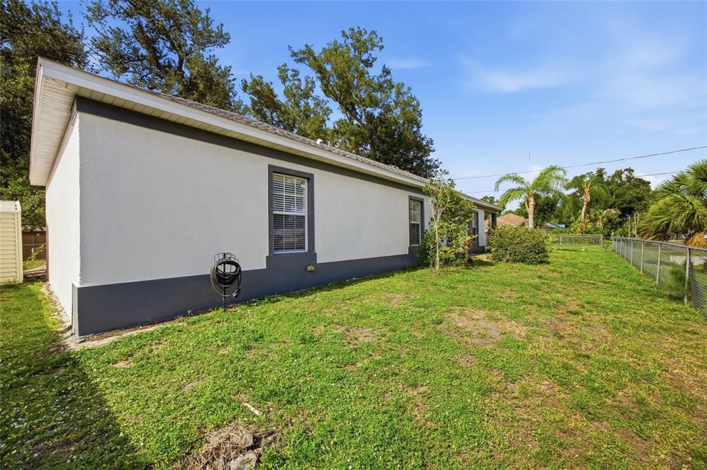 For Sale: $339,999 (3 beds, 2 baths, 1512 Square Feet)