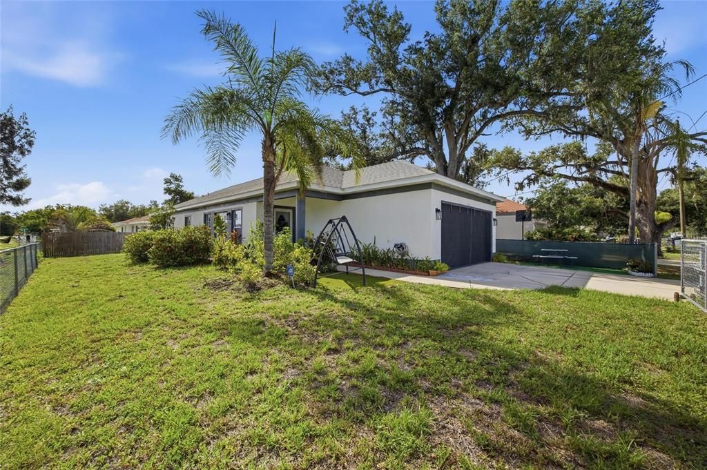 For Sale: $339,999 (3 beds, 2 baths, 1512 Square Feet)
