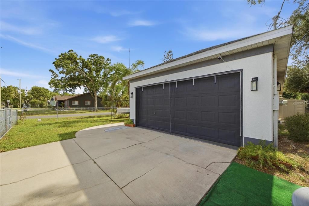For Sale: $339,999 (3 beds, 2 baths, 1512 Square Feet)