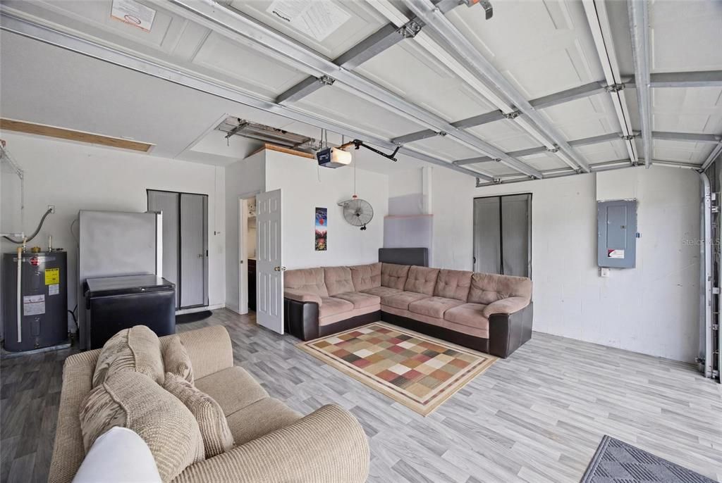 For Sale: $339,999 (3 beds, 2 baths, 1512 Square Feet)