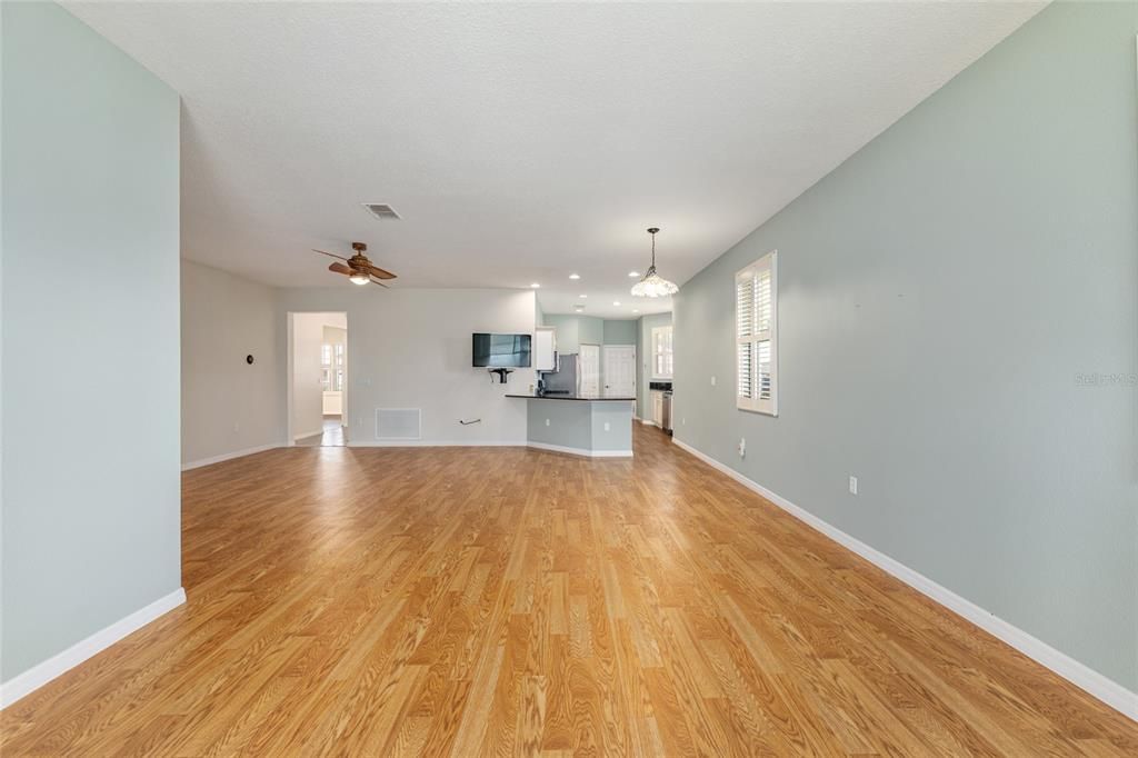 En Venta: $249,900 (2 camas, 2 baños, 1709 Pies cuadrados)