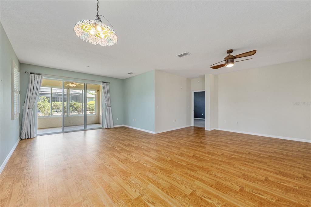 En Venta: $249,900 (2 camas, 2 baños, 1709 Pies cuadrados)