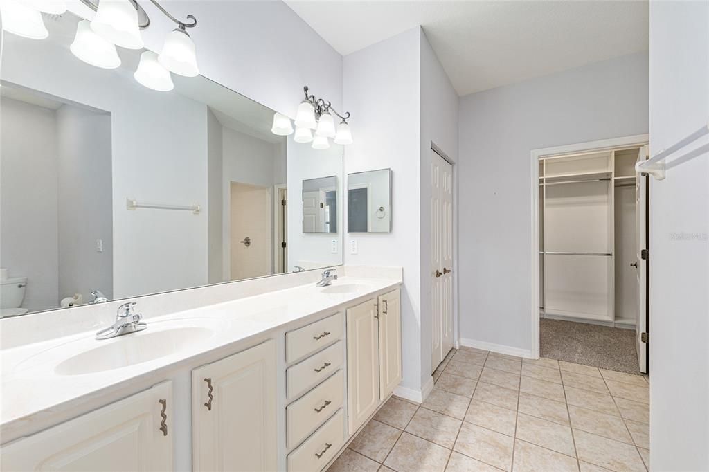 En Venta: $249,900 (2 camas, 2 baños, 1709 Pies cuadrados)