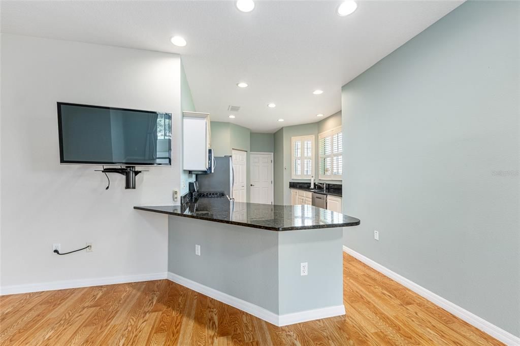 En Venta: $249,900 (2 camas, 2 baños, 1709 Pies cuadrados)