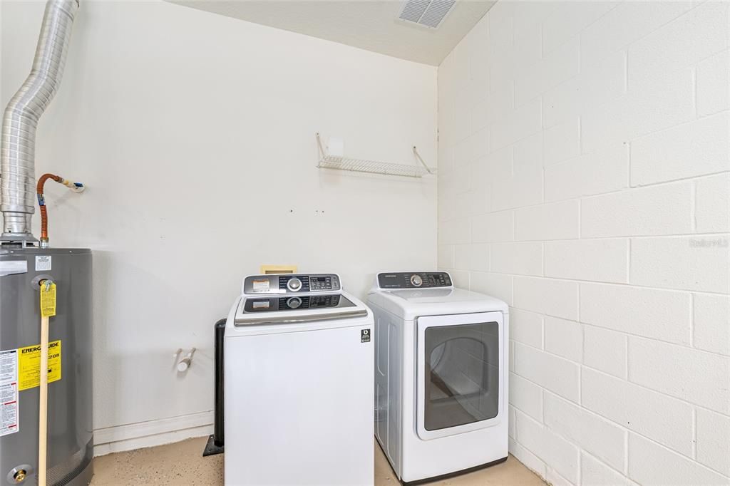 En Venta: $249,900 (2 camas, 2 baños, 1709 Pies cuadrados)