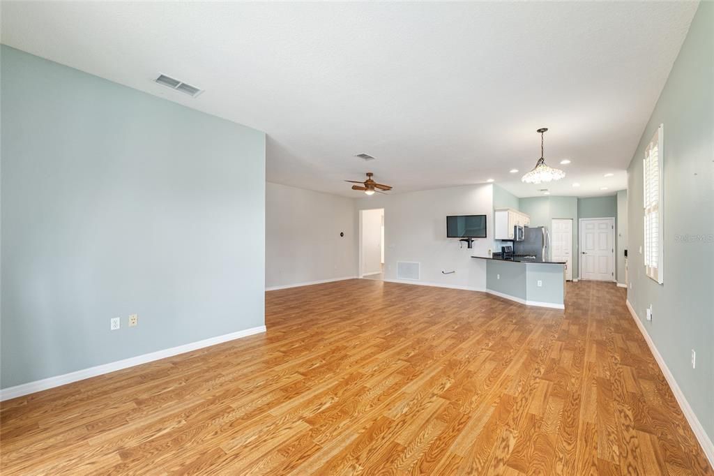 En Venta: $249,900 (2 camas, 2 baños, 1709 Pies cuadrados)