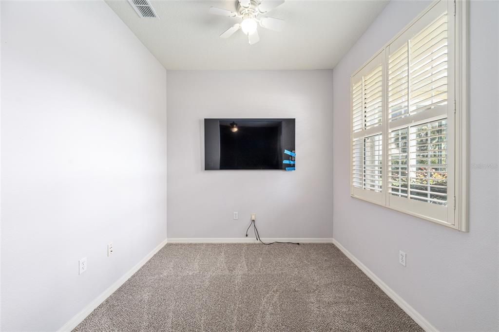 En Venta: $249,900 (2 camas, 2 baños, 1709 Pies cuadrados)