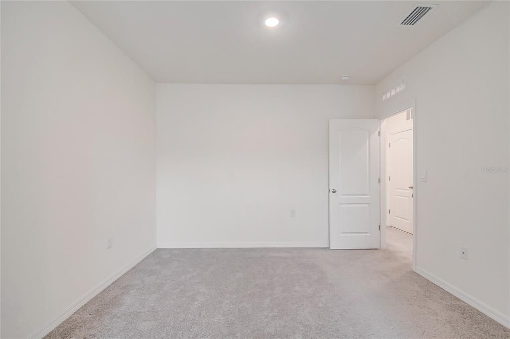 For Sale: $290,000 (3 beds, 2 baths, 1673 Square Feet)