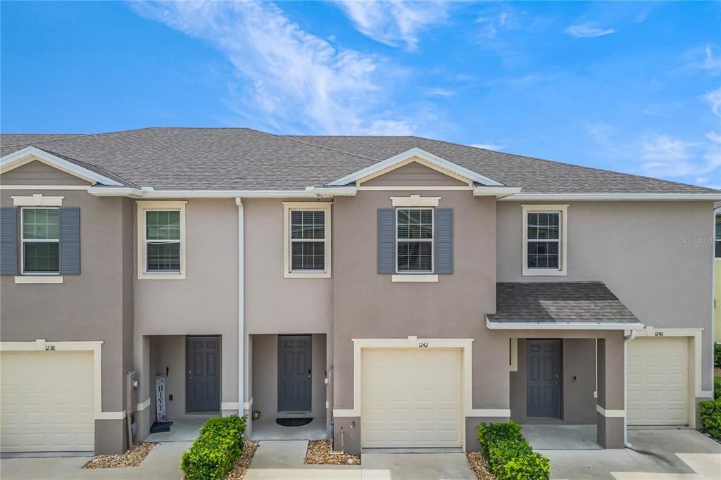 For Sale: $290,000 (3 beds, 2 baths, 1673 Square Feet)