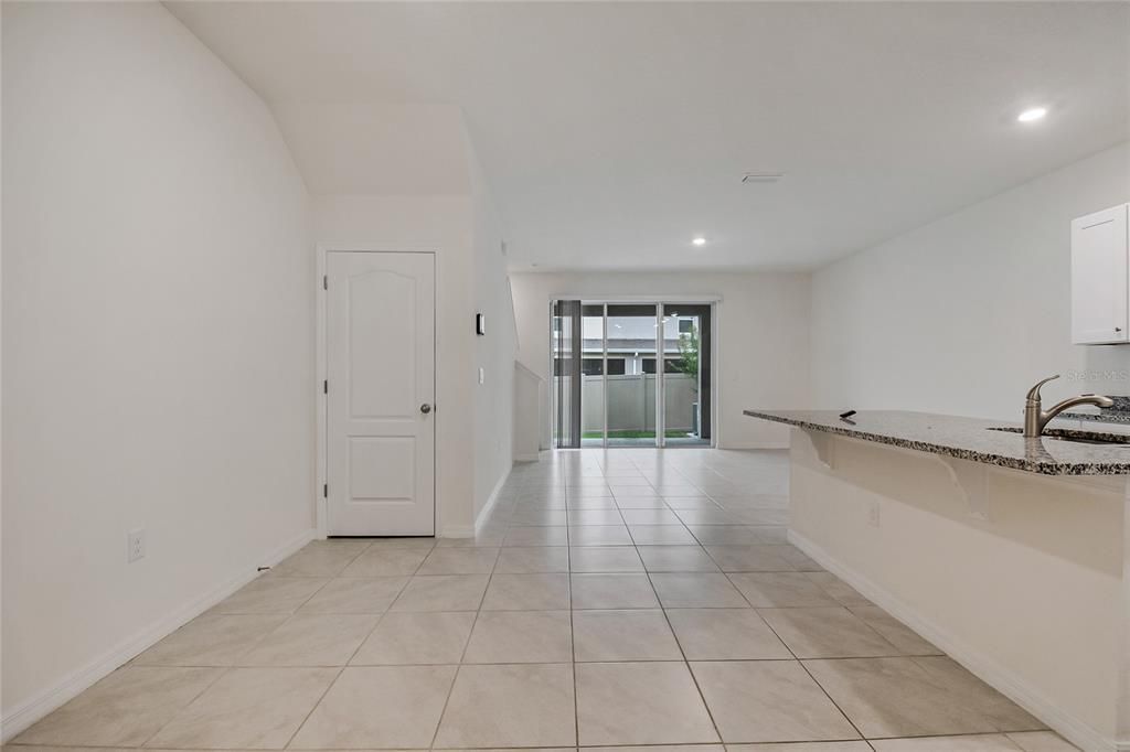 For Sale: $290,000 (3 beds, 2 baths, 1673 Square Feet)