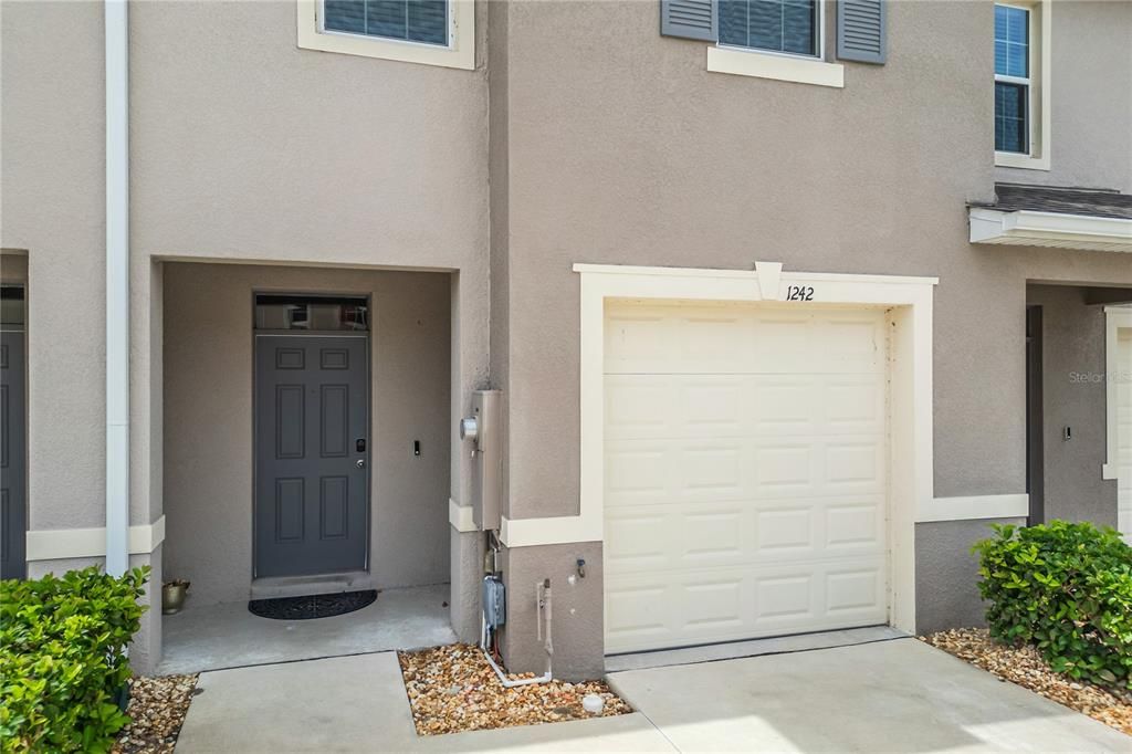 For Sale: $290,000 (3 beds, 2 baths, 1673 Square Feet)