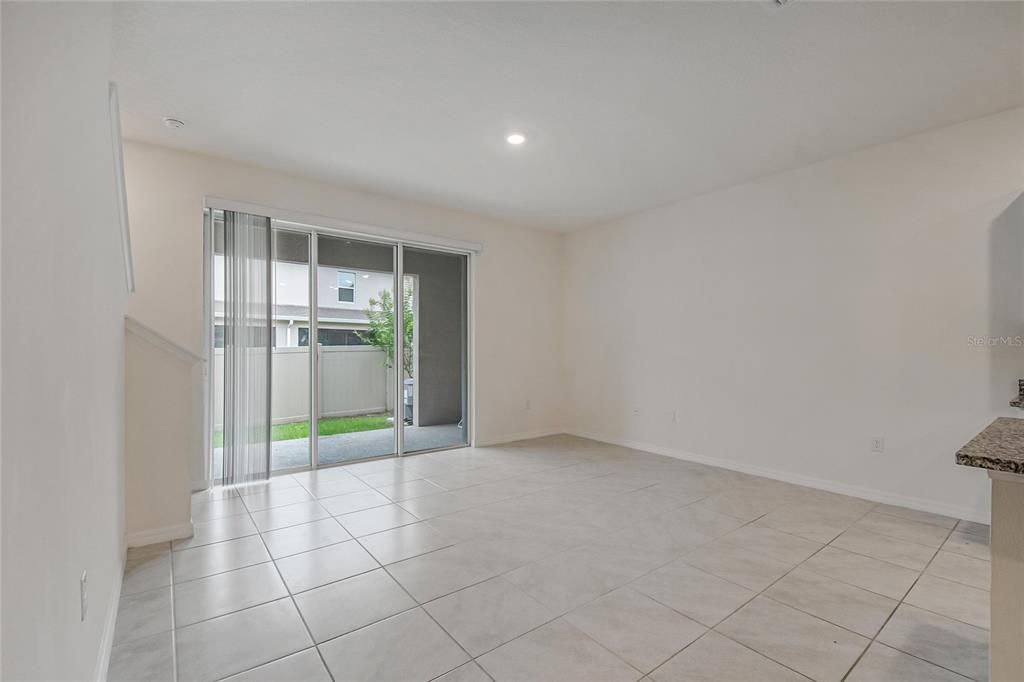 For Sale: $290,000 (3 beds, 2 baths, 1673 Square Feet)