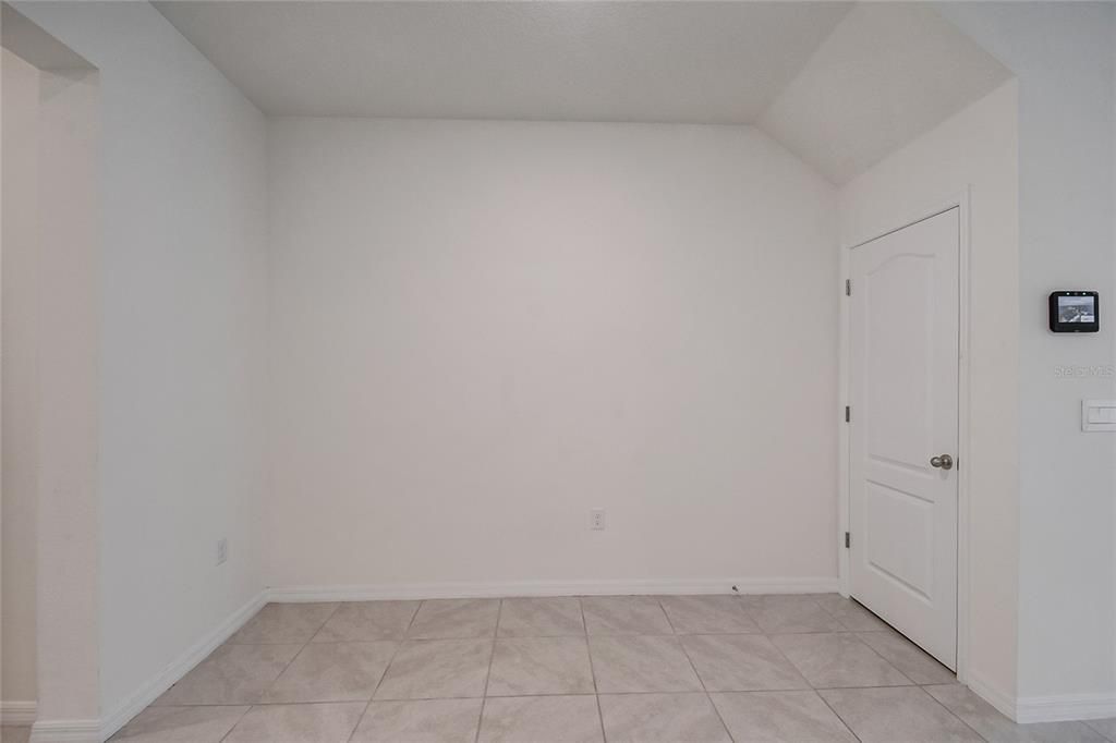 For Sale: $290,000 (3 beds, 2 baths, 1673 Square Feet)