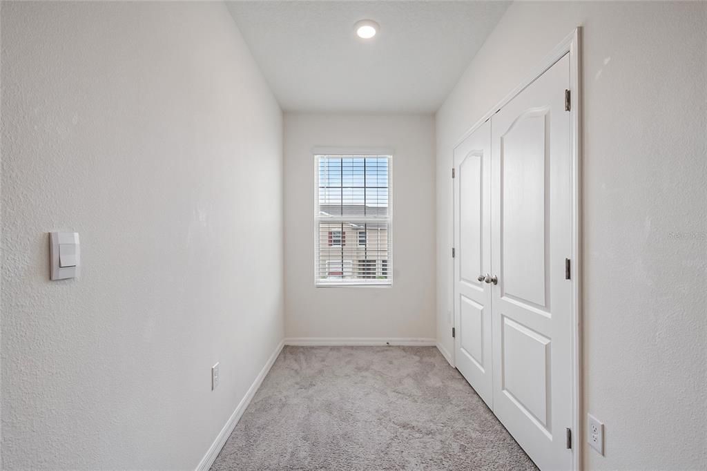 For Sale: $290,000 (3 beds, 2 baths, 1673 Square Feet)