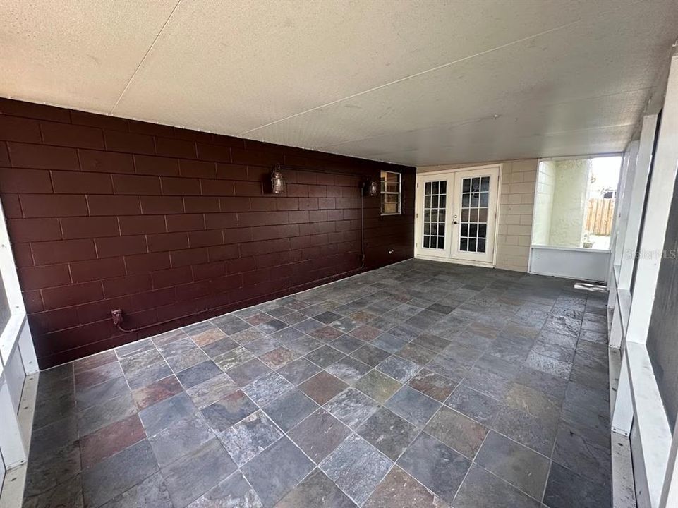 For Sale: $369,900 (3 beds, 2 baths, 1260 Square Feet)